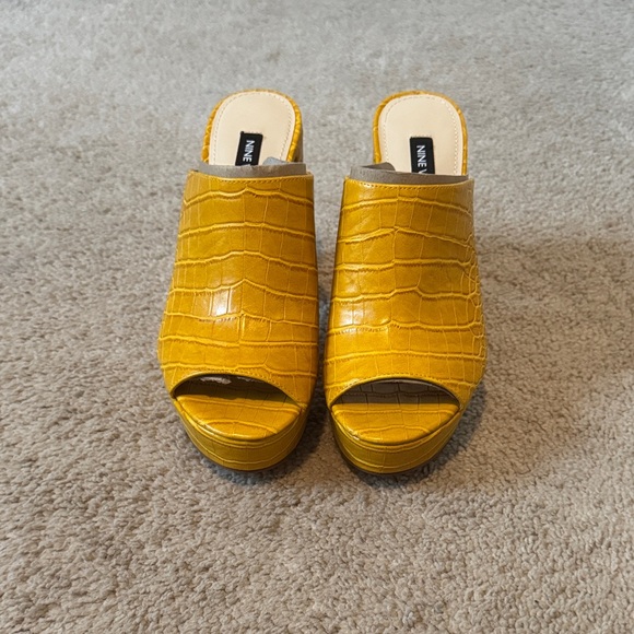 Nine West Ravyn Mules - Picture 2 of 4